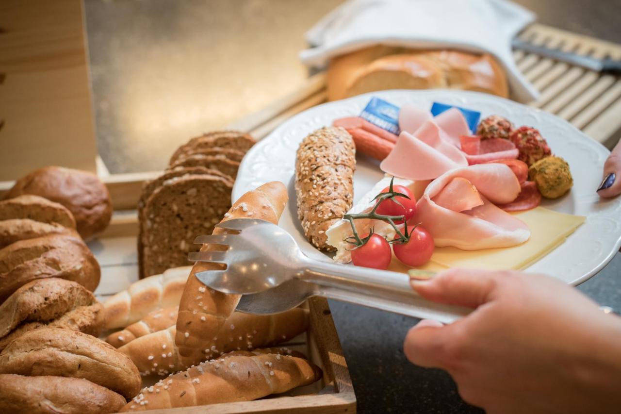 Wohlfuehlhotel Schiestl Fügen Kültér fotó