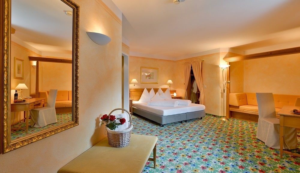 Wohlfuehlhotel Schiestl Fügen Kültér fotó