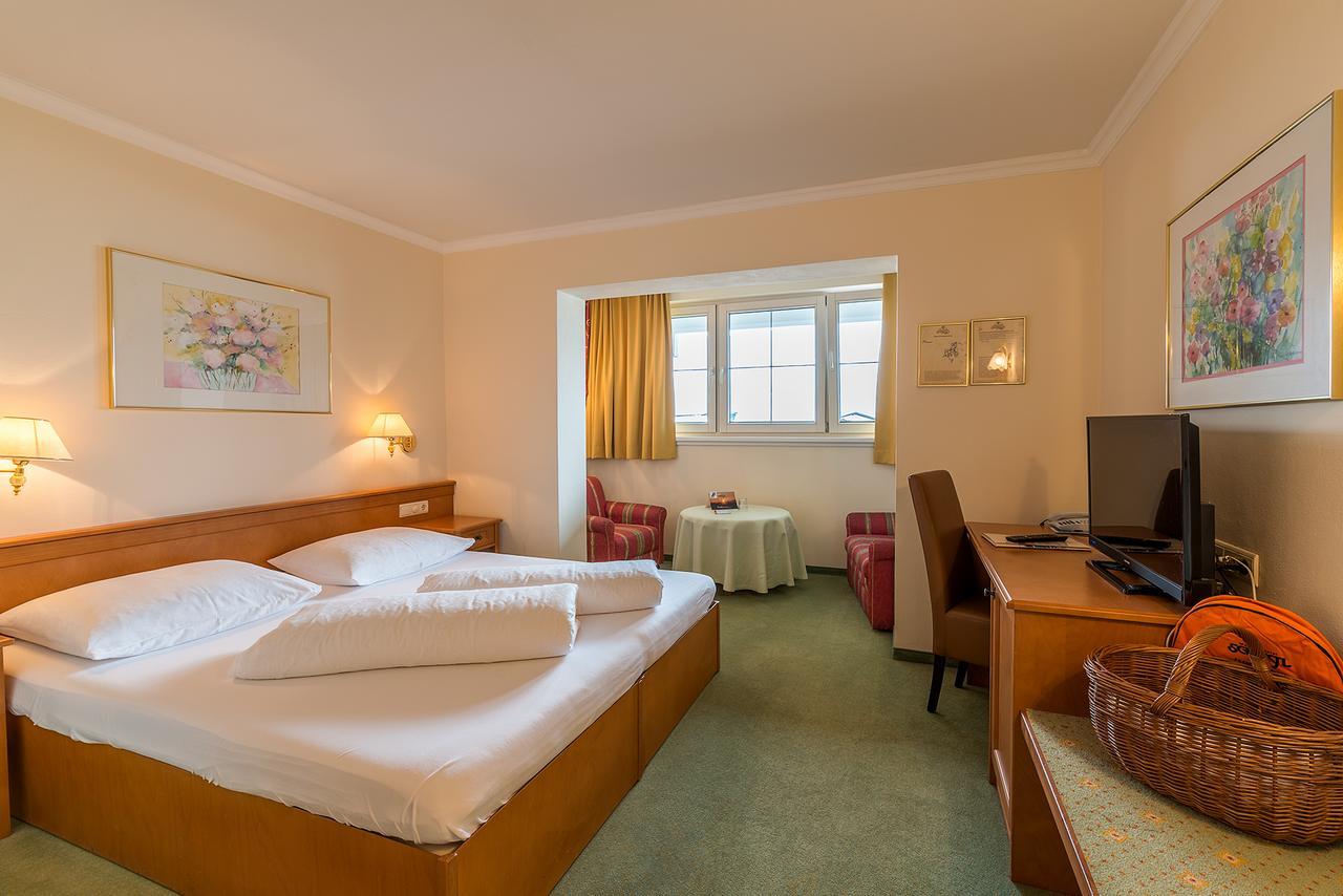 Wohlfuehlhotel Schiestl Fügen Kültér fotó